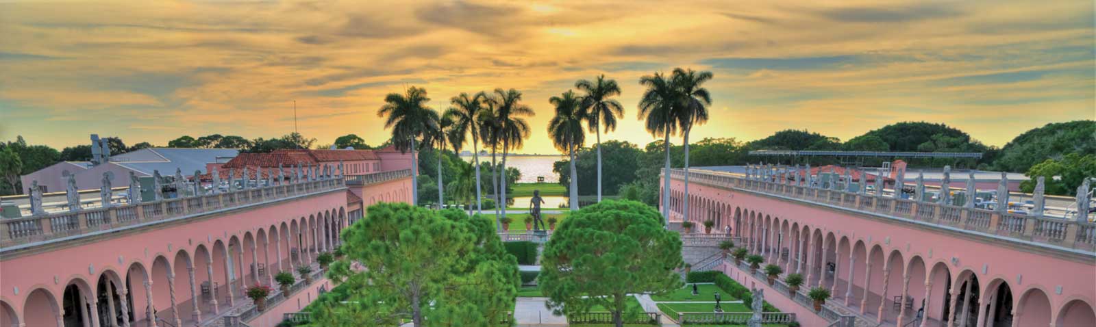 Looking for fabulous year-round boating, white-sand beaches, and plenty to explore? You'll find Sarasota and Bradenton to be your ideal destination.